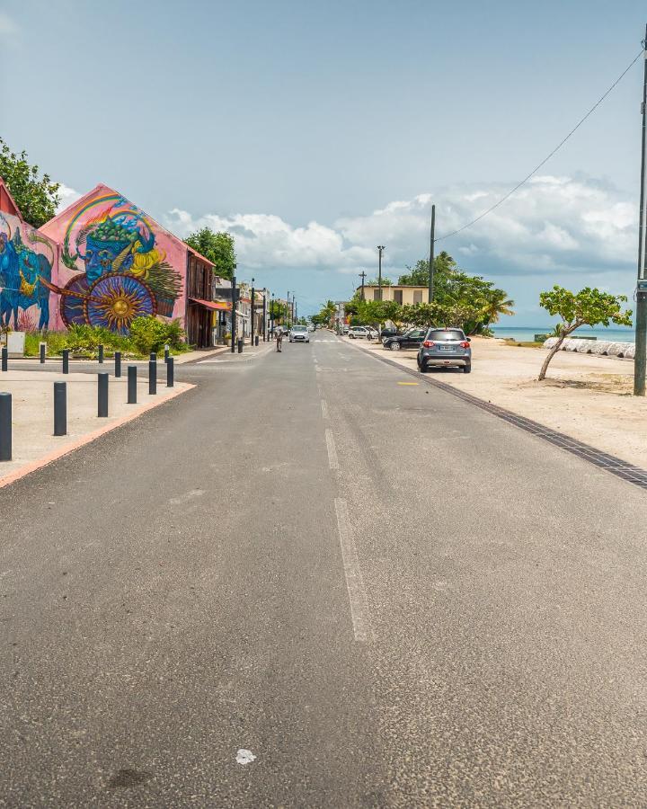 Evasion En Plein Coeur De La Ville T2 Jacuzzis Sauna Et Piscine Au Centre De Port-Louis Exterior foto